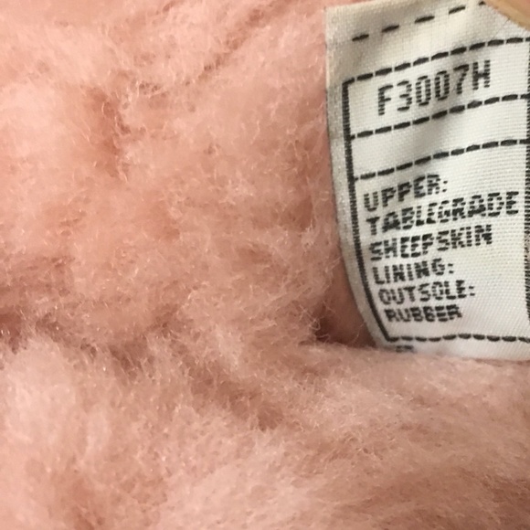 UGG Girl's Pink Sheepskin Thong Slippers Size 1 - New - Picture 5 of 6